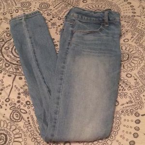 American Eagle Skinny Jeans- Size 4
